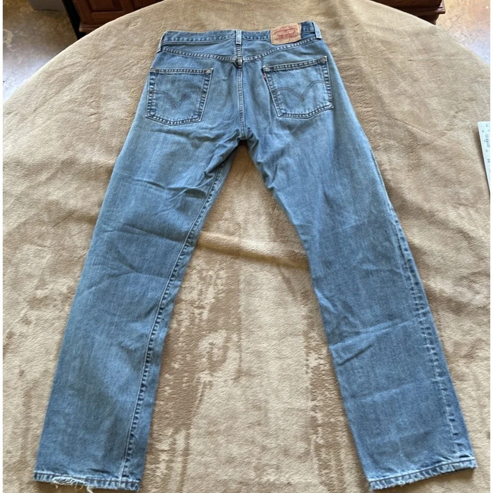 VTG Levi's Men's Jeans 501 33 x 34** Med Blue 90s/Y2K Grunge-core Indie Sleaze